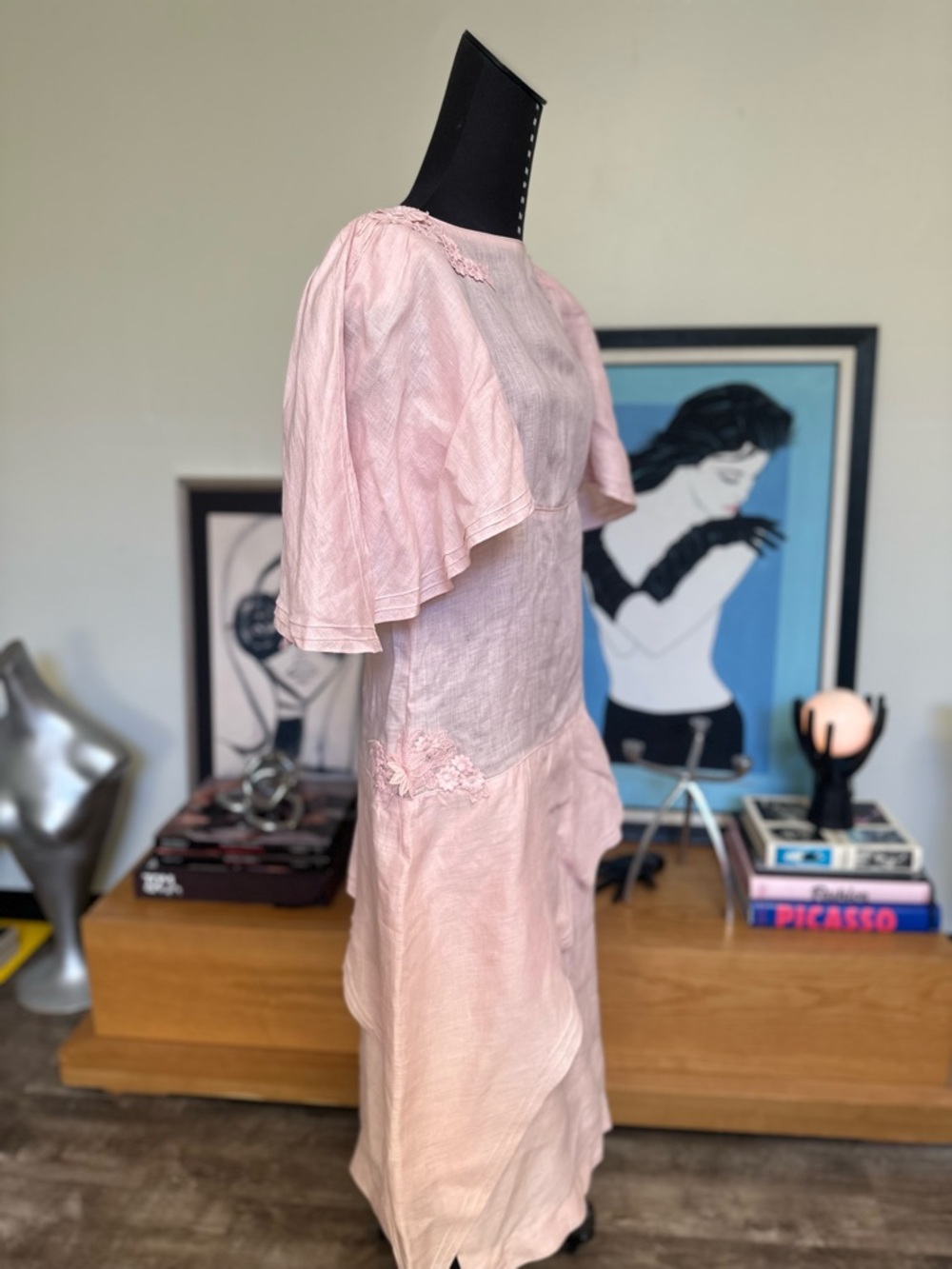 Light Pink Linen Midi Dress with Ruffle Detail - Picture 5 of 8